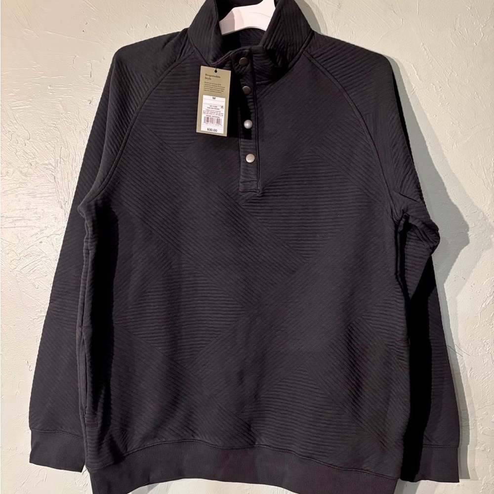 NWT Men's Goodfellow Button‎ Collar Pullover Sweatshirt
